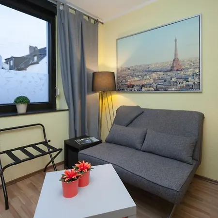 Paris, Eg Solingen